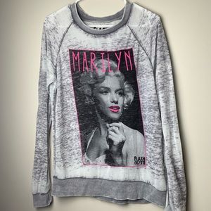 marilyn monroe crew neck